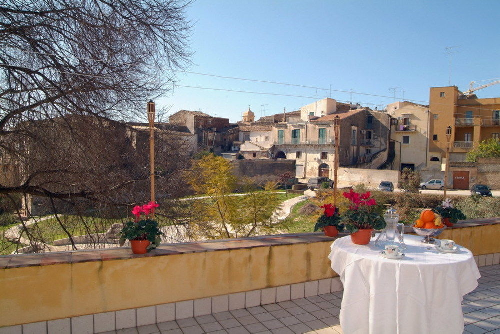 Il Giardino Di Pietra Bed & Breakfast Noto Eksteriør bilde